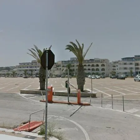 Palazzo Manfredi Vieste, Fronte Mare Con Parcheggio 住宿加早餐酒店 维耶斯泰