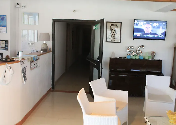 Palazzo Manfredi Vieste, Fronte Mare Con Parcheggio Bed & Breakfast Vieste