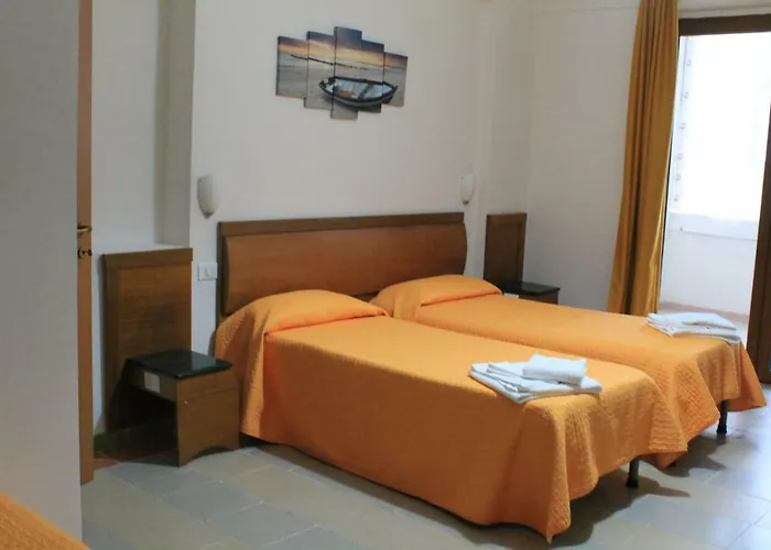 Palazzo Manfredi Vieste, Fronte Mare Con Parcheggio 4* Vieste