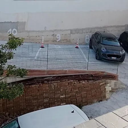 Palazzo Manfredi Vieste, Fronte Mare Con Parcheggio 4* 维耶斯泰