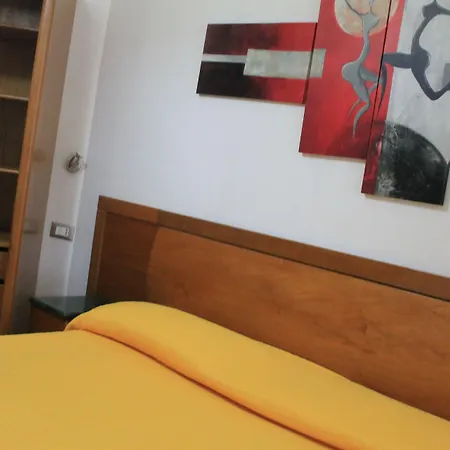Panzió Palazzo Manfredi Vieste, Fronte Mare Con Parcheggio Vieste