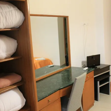 Palazzo Manfredi Vieste, Fronte Mare Con Parcheggio 4*