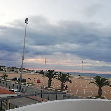 Palazzo Manfredi Vieste, Fronte Mare Con Parcheggio 4* Vieste