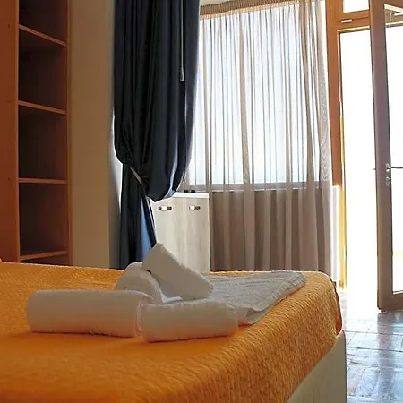 Panzió Palazzo Manfredi Vieste, Fronte Mare Con Parcheggio