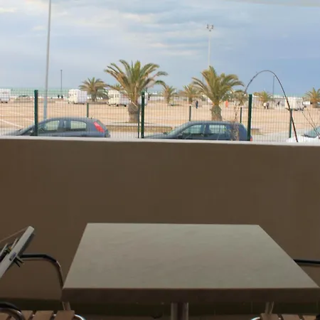 Palazzo Manfredi Vieste, Fronte Mare Con Parcheggio Bed & Breakfast 4*