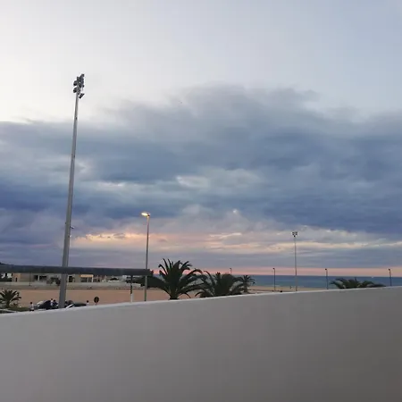 Palazzo Manfredi Vieste, Fronte Mare Con Parcheggio 4*