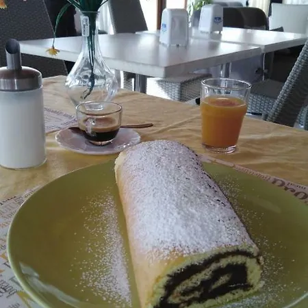 Bed & Breakfast Palazzo Manfredi 4*