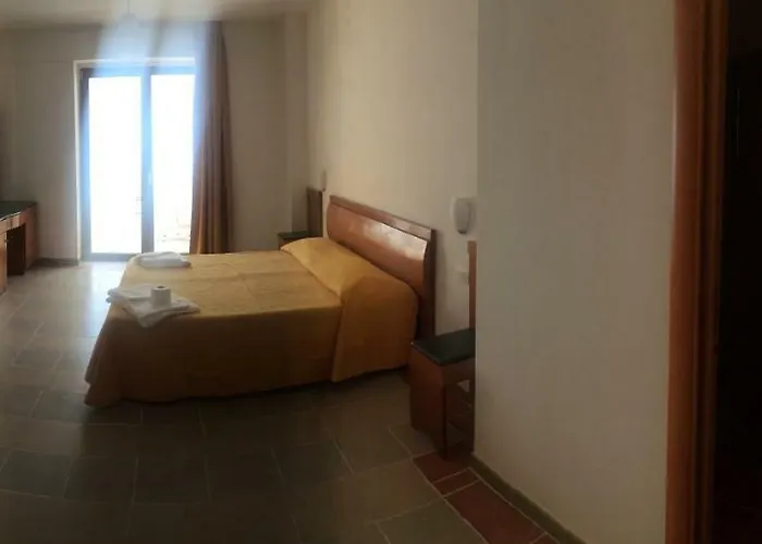 Palazzo Manfredi Vieste, Fronte Mare Con Parcheggio